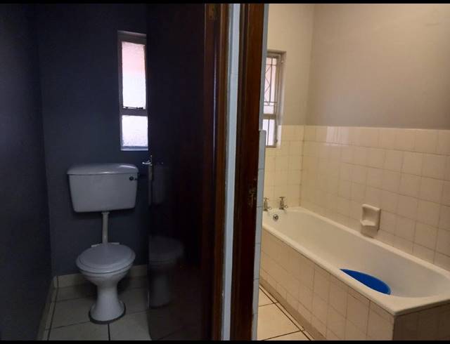 2 BEDROOM APARTMENT RENTED IN HUMEWOOD